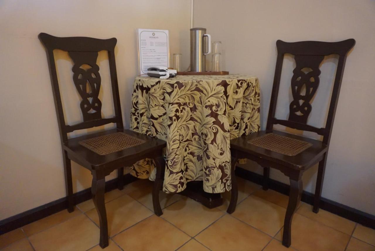 Victoria'S Haven Bed & Breakfast Dumaguete City Exterior photo